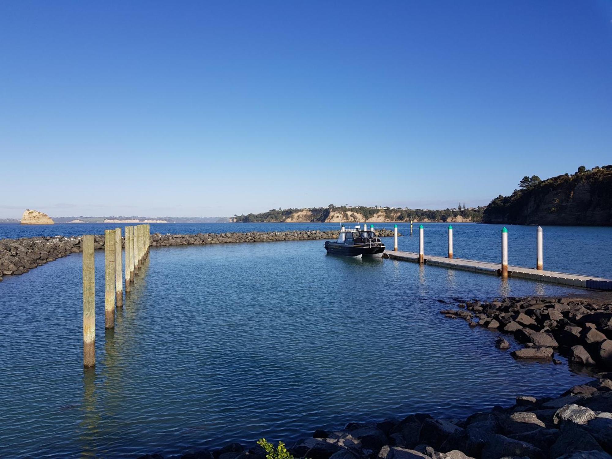 Whangaparaoa Lodge Exterior photo